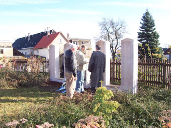 Gedenkfeier und Neueinweihung des Denkmals in Irchwitz am 13. November 2005