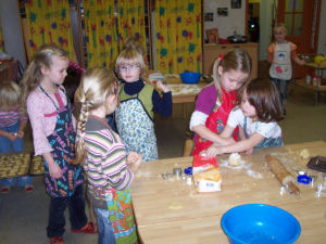 Pltzchenbacken im Kindergarten Kunterbunt am 05. Dezember 2006