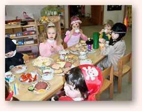 Fasching im Kindergarten 2006