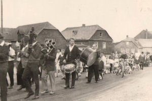 Umzug der Kleingrtner zum 50 jhrigen Bestehen