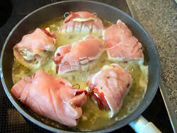 Putenroulade in Sardellensauce